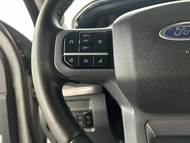 Used 2025 Gray Ford Lariat image 9