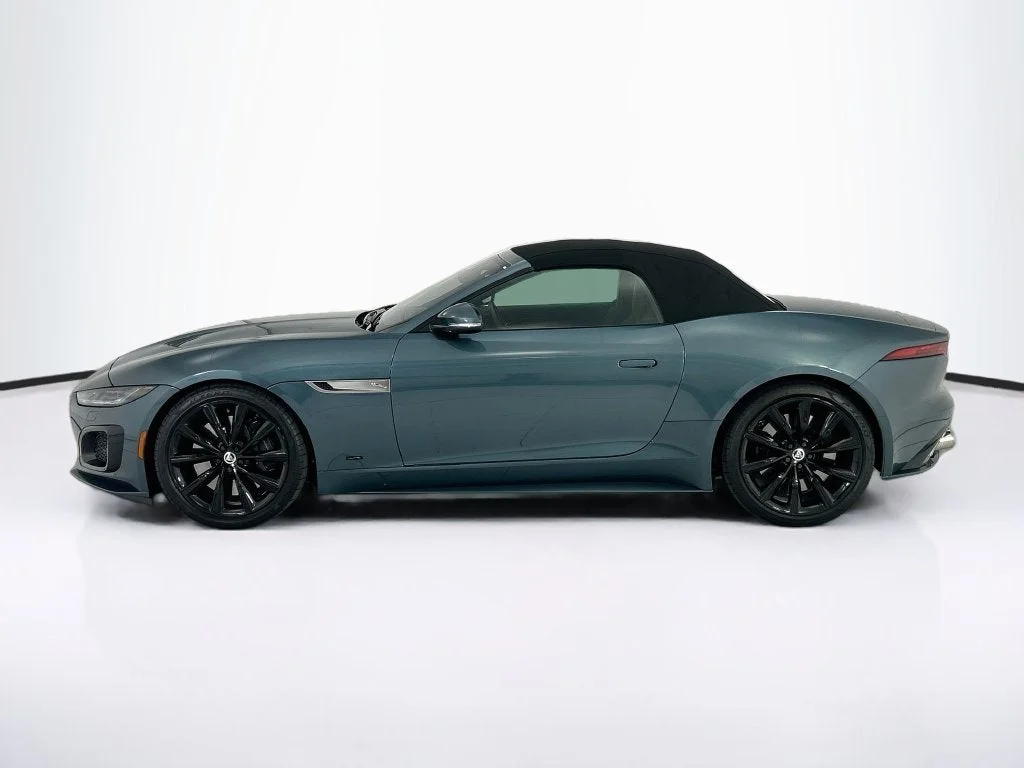 2024 Jaguar F-Type R75 - Photo 16