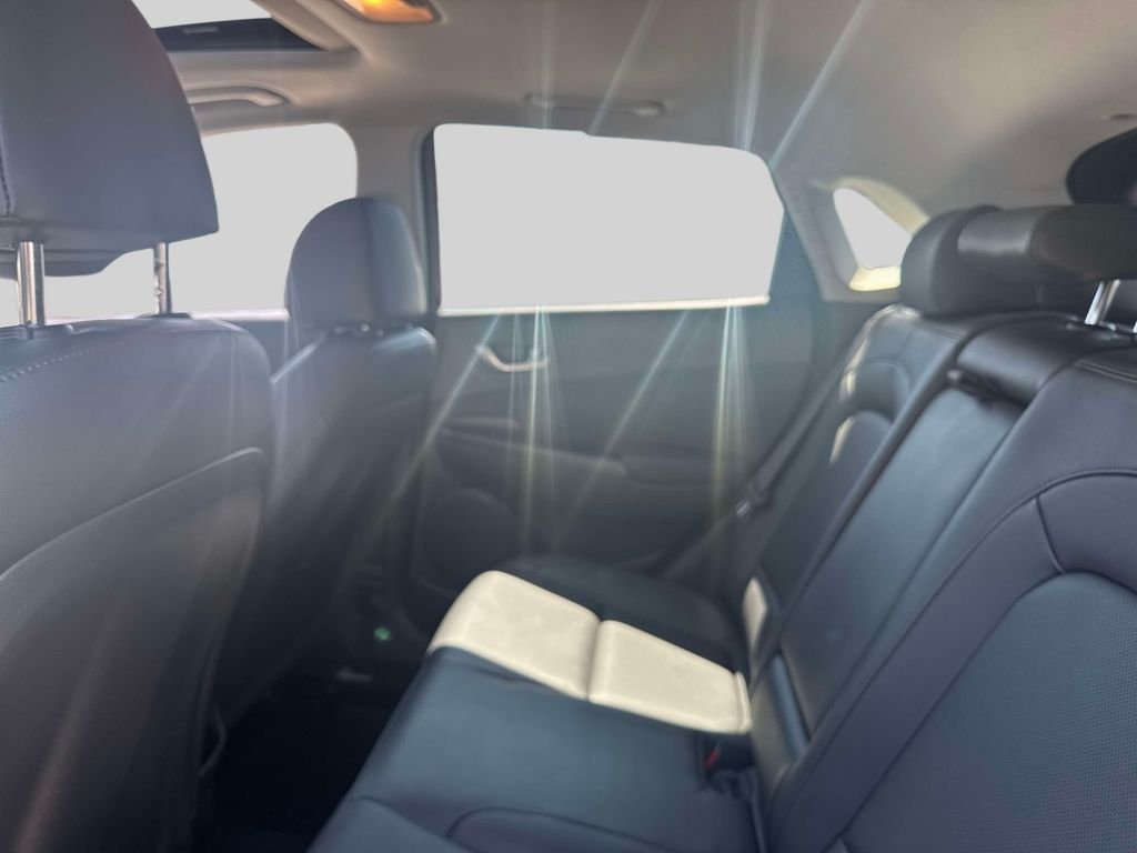 2022 Hyundai Kona Limited - Photo 13