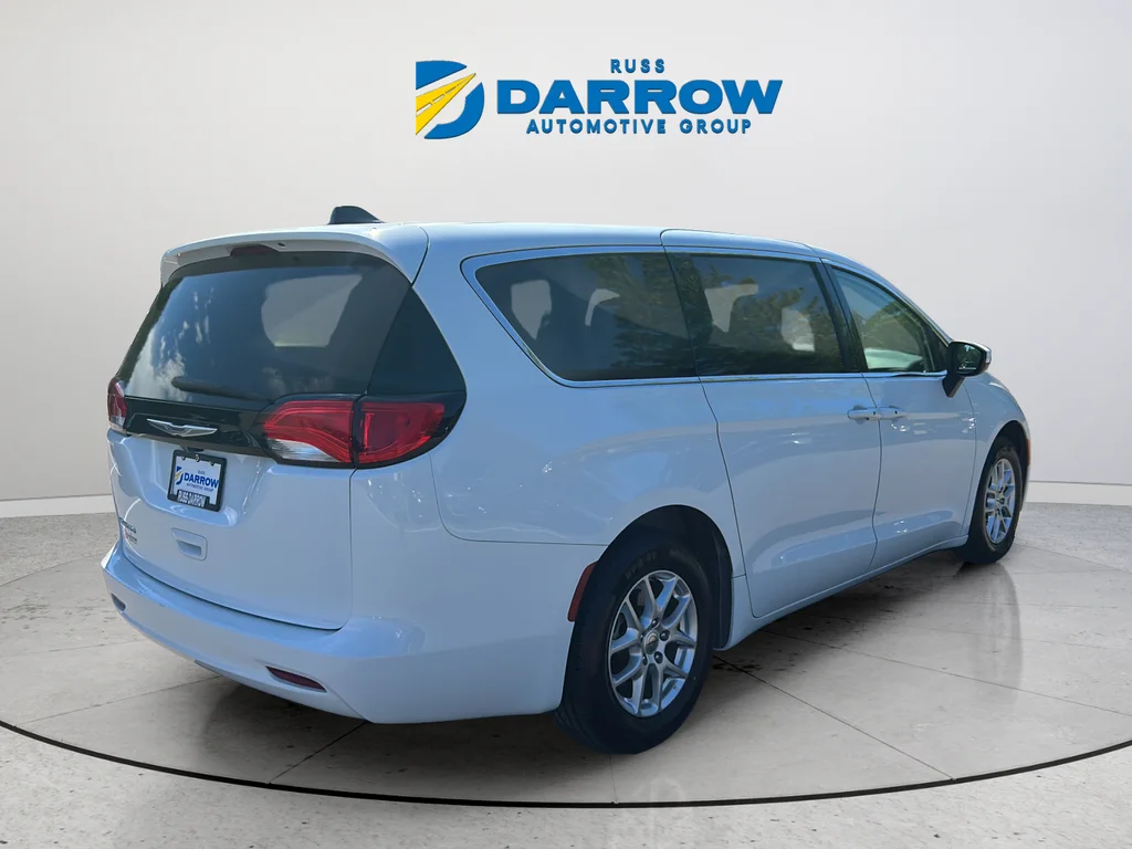 Used 2023 White Chrysler LX image 5
