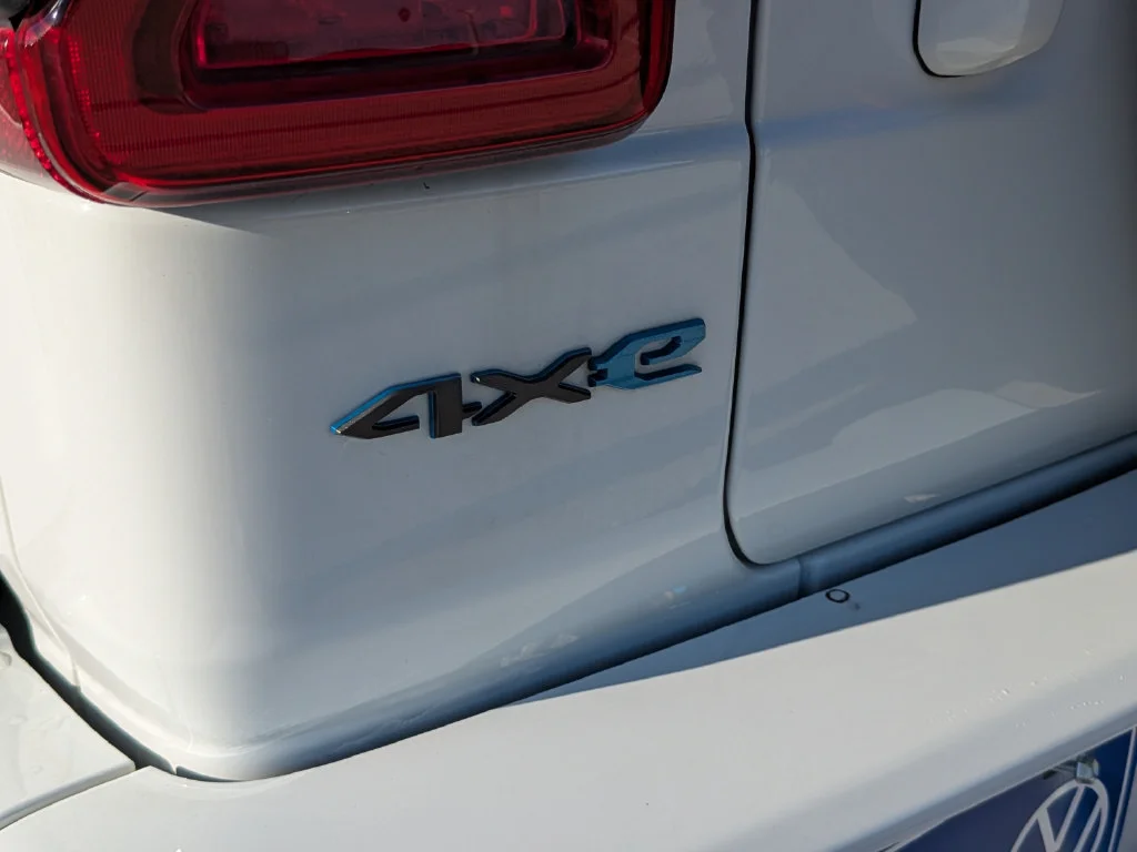 Used 2024 White Jeep High Altitude 4xe image 9