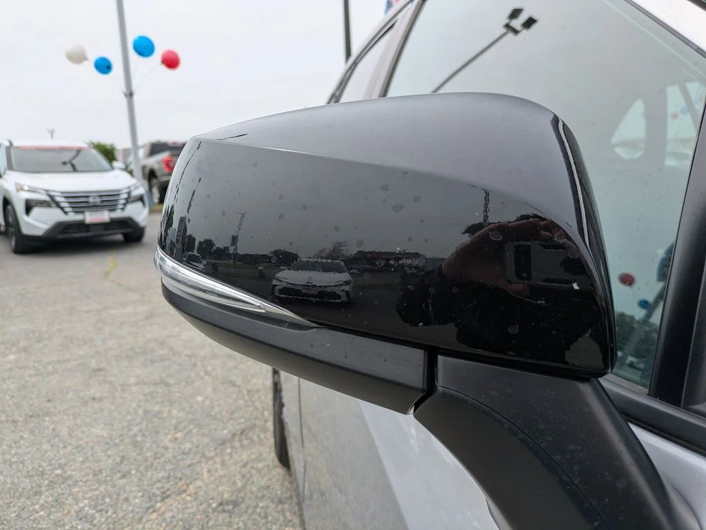 2022 Toyota RAV4 XSE - Photo 13