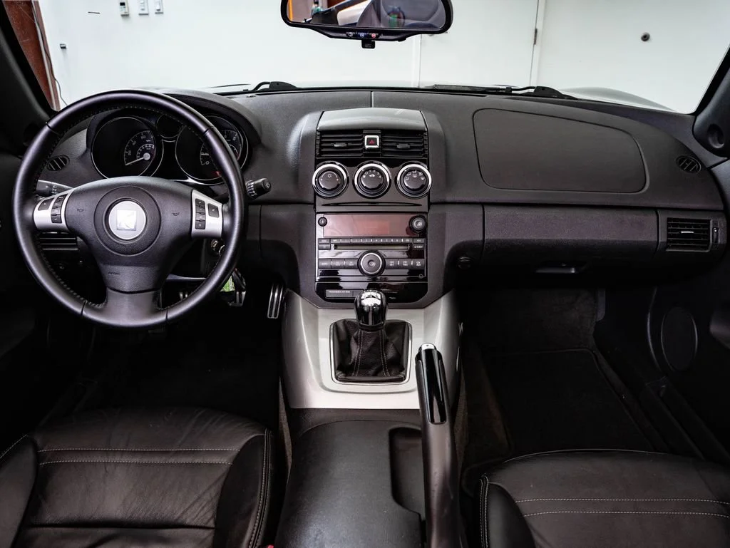 Used 2007 Black Onyx Saturn  image 36