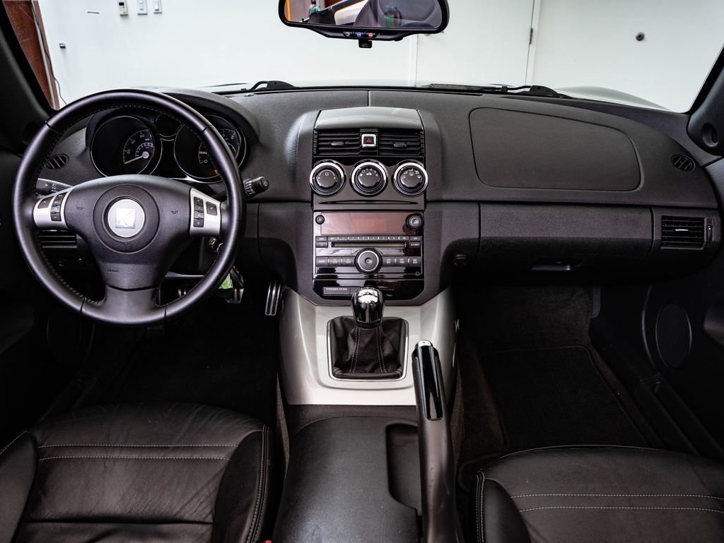 Used 2007 Black Onyx Saturn  image 36