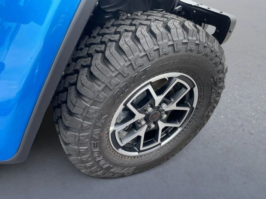 New 2026 Hydro Blue Pearl-Coat Exterior Paint Jeep Rubicon X image 12
