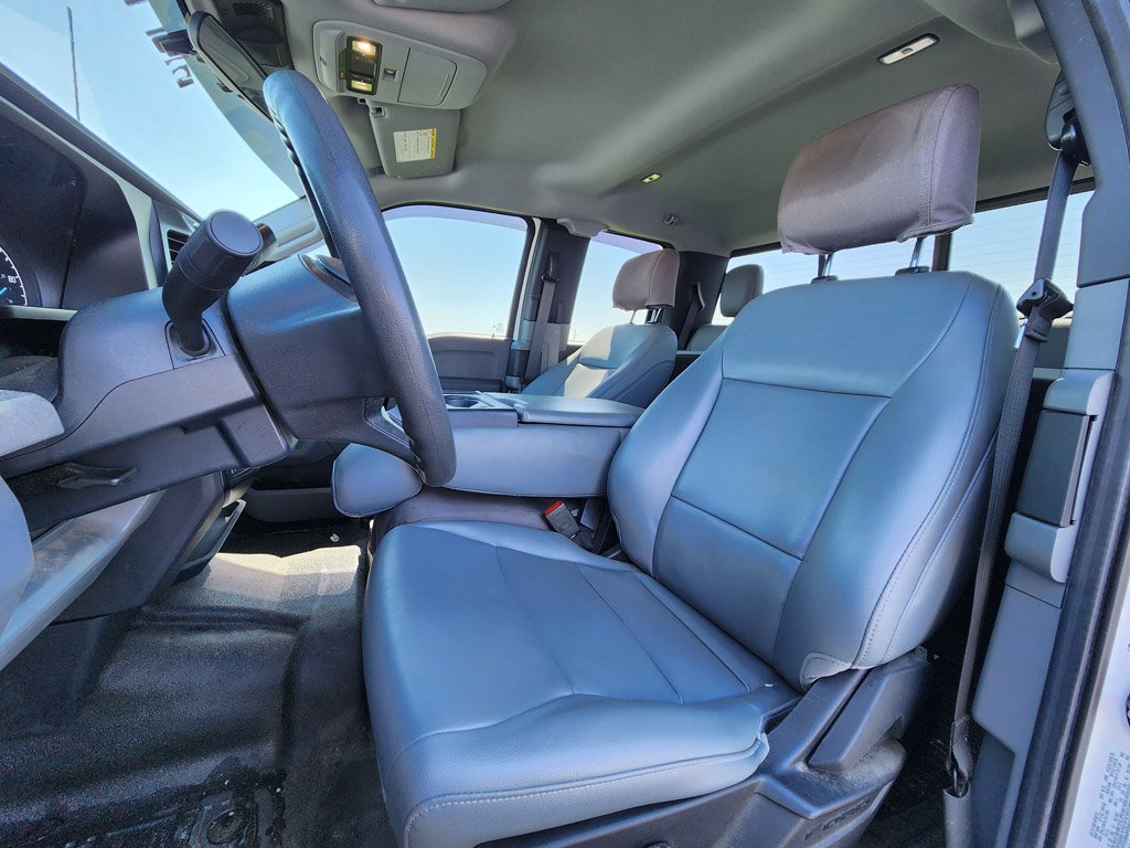 Used 2023 Oxford White Ford XL image 4