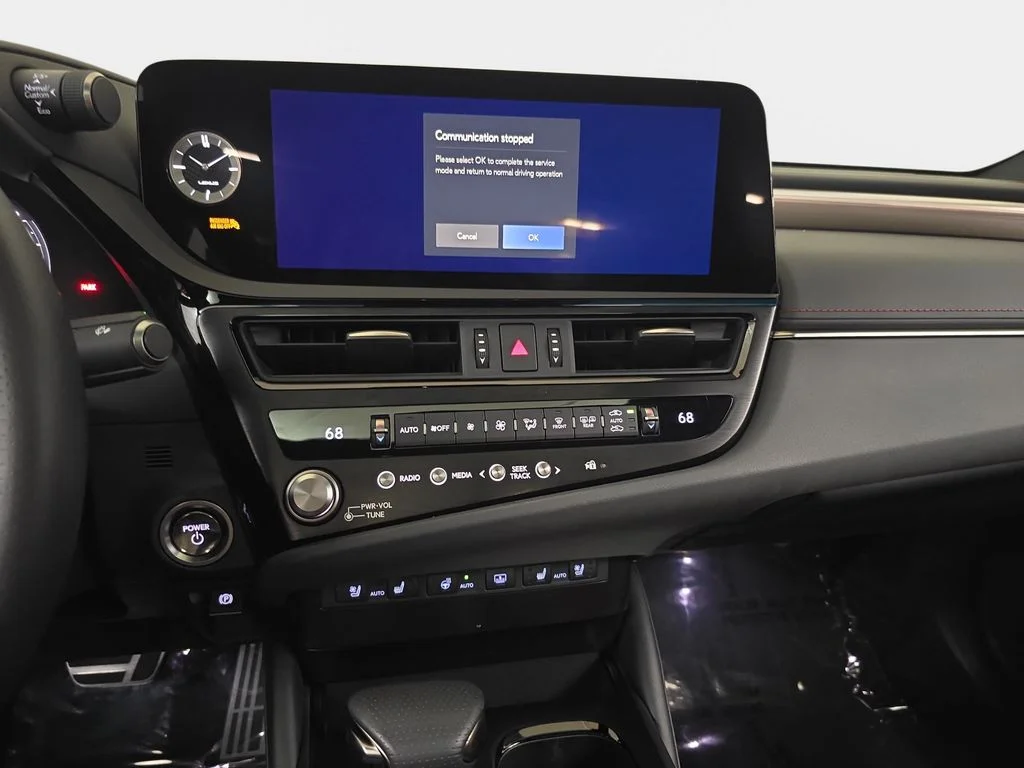 Used 2024 IRIDIUM Lexus 300h F SPORT Handling image 23
