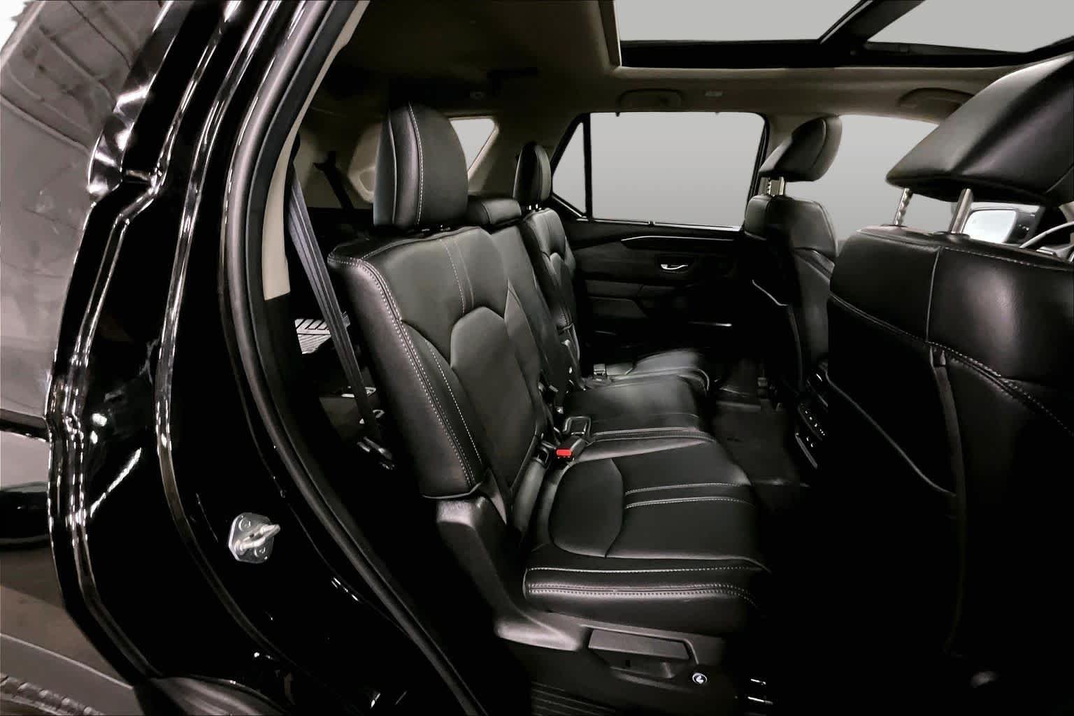 Used 2026 Crystal Black Pearl Honda Touring image 19