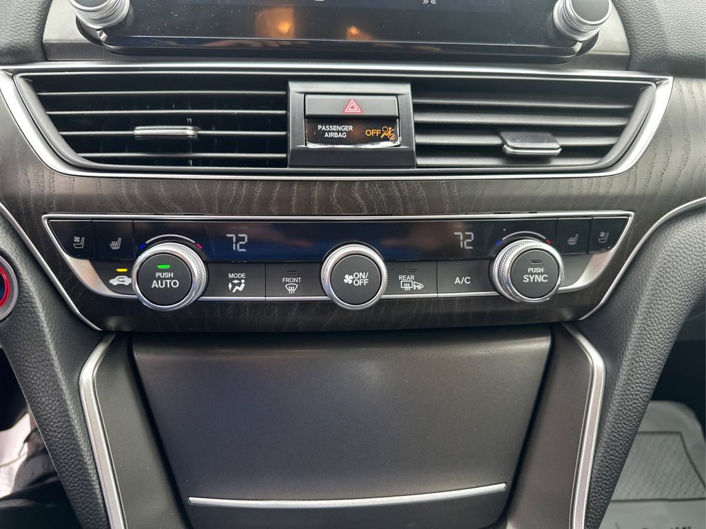 Used 2022 White Honda Touring image 32