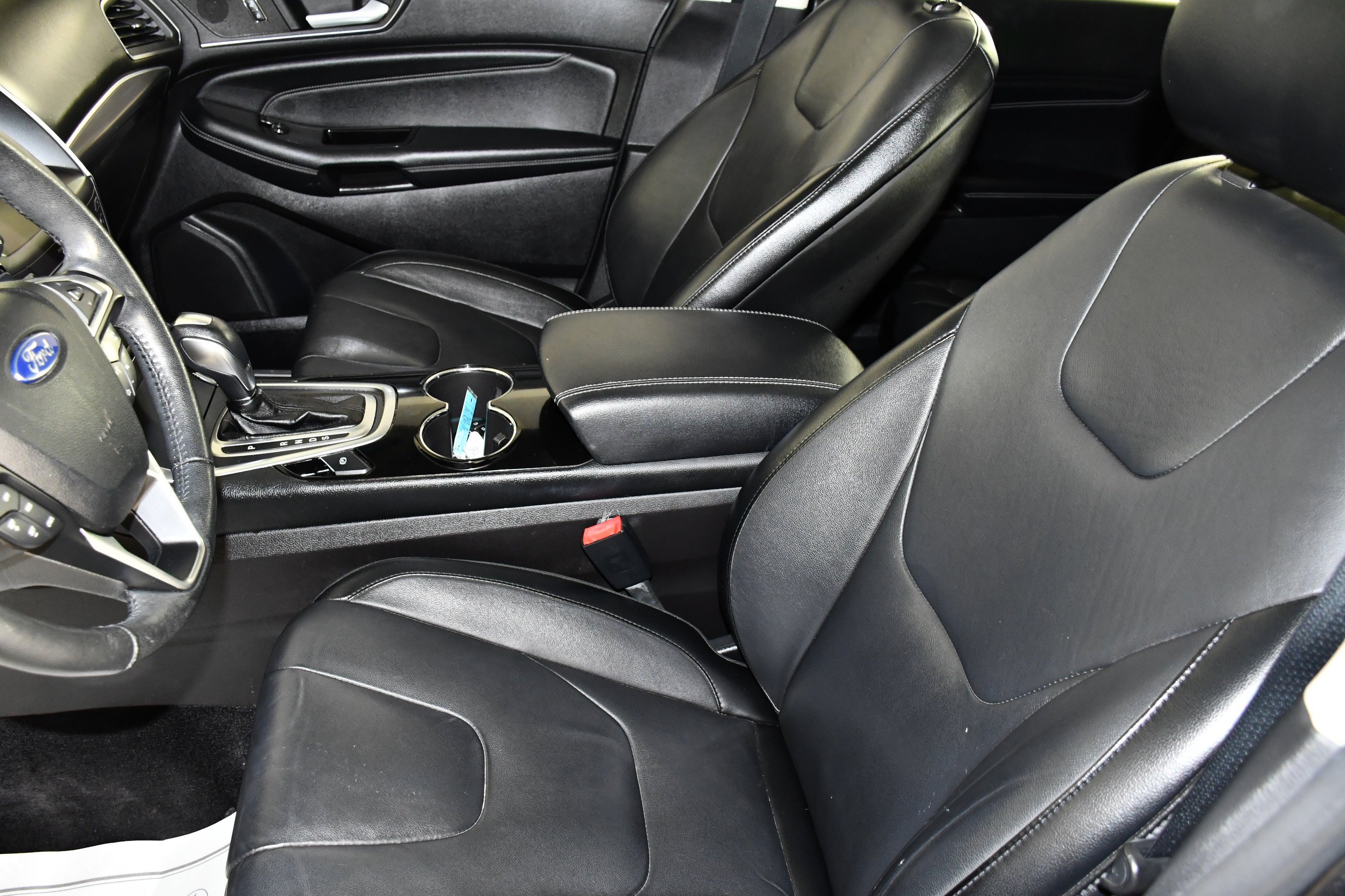 Used 2016 Magnetic Ford Titanium image 38