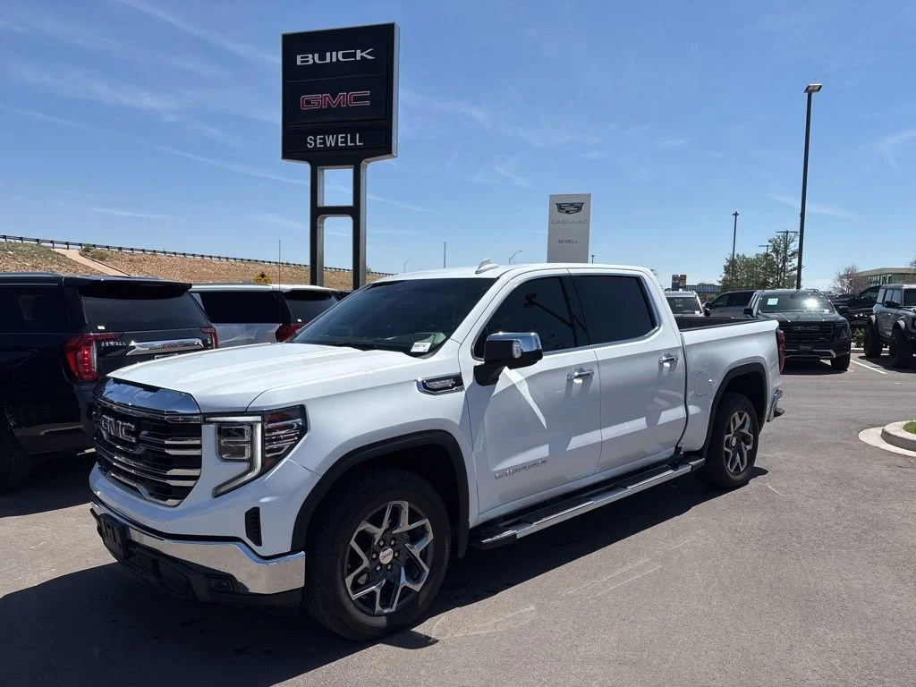 2026 GMC Sierra 2WD Crew Cab Short Box SLT's photo