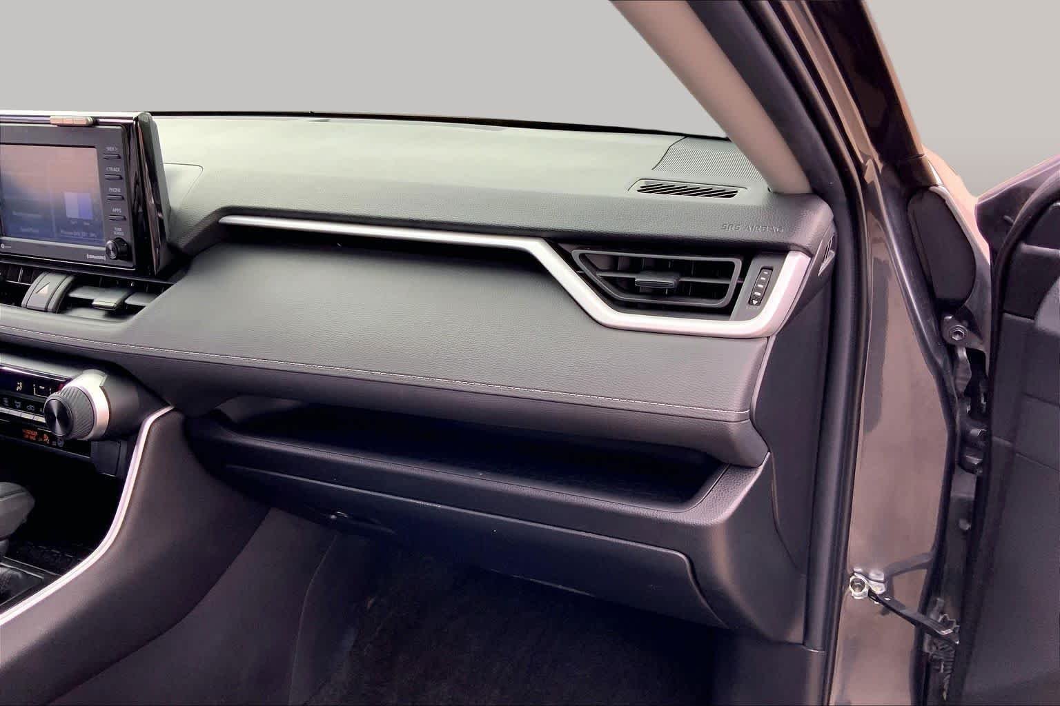 Used 2022 Magnetic Gray Metallic Toyota LE image 18