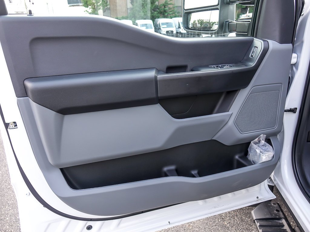 New 2026 Oxford White Ford XL image 23