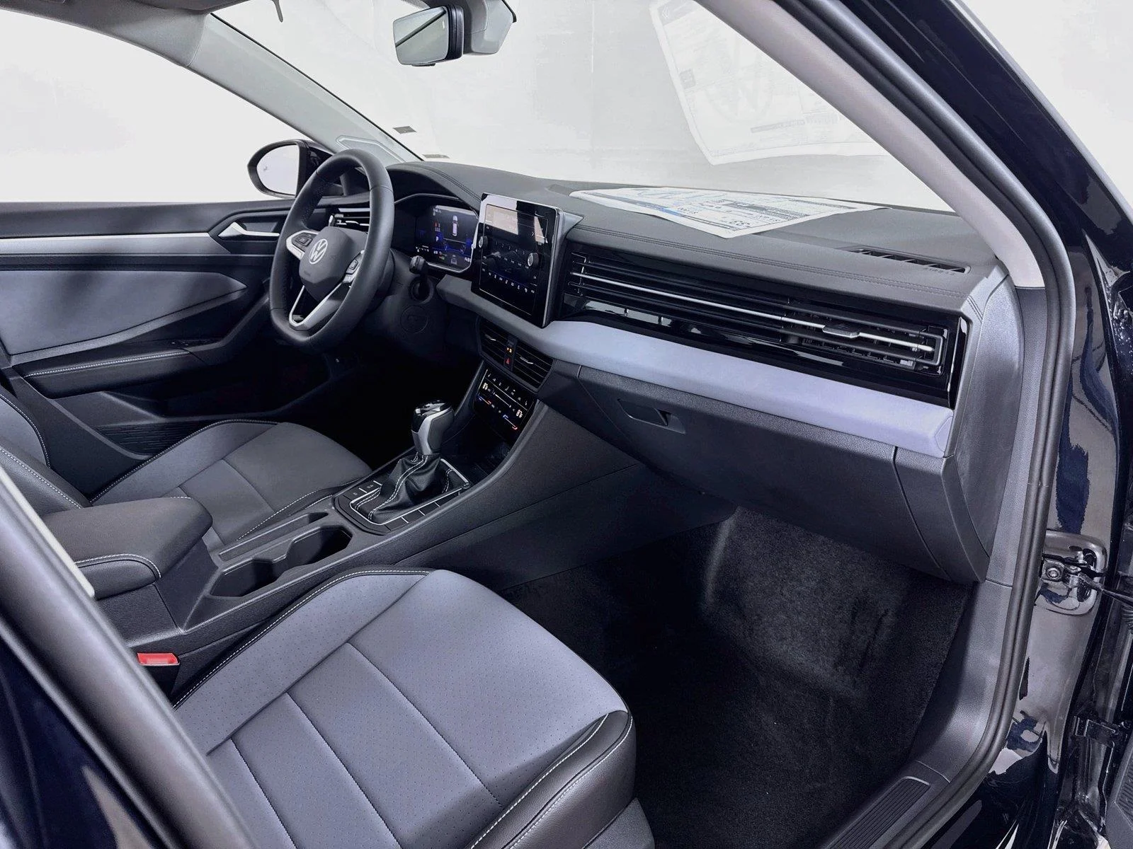 New 2027 Deep Black Pearl Volkswagen SE image 28