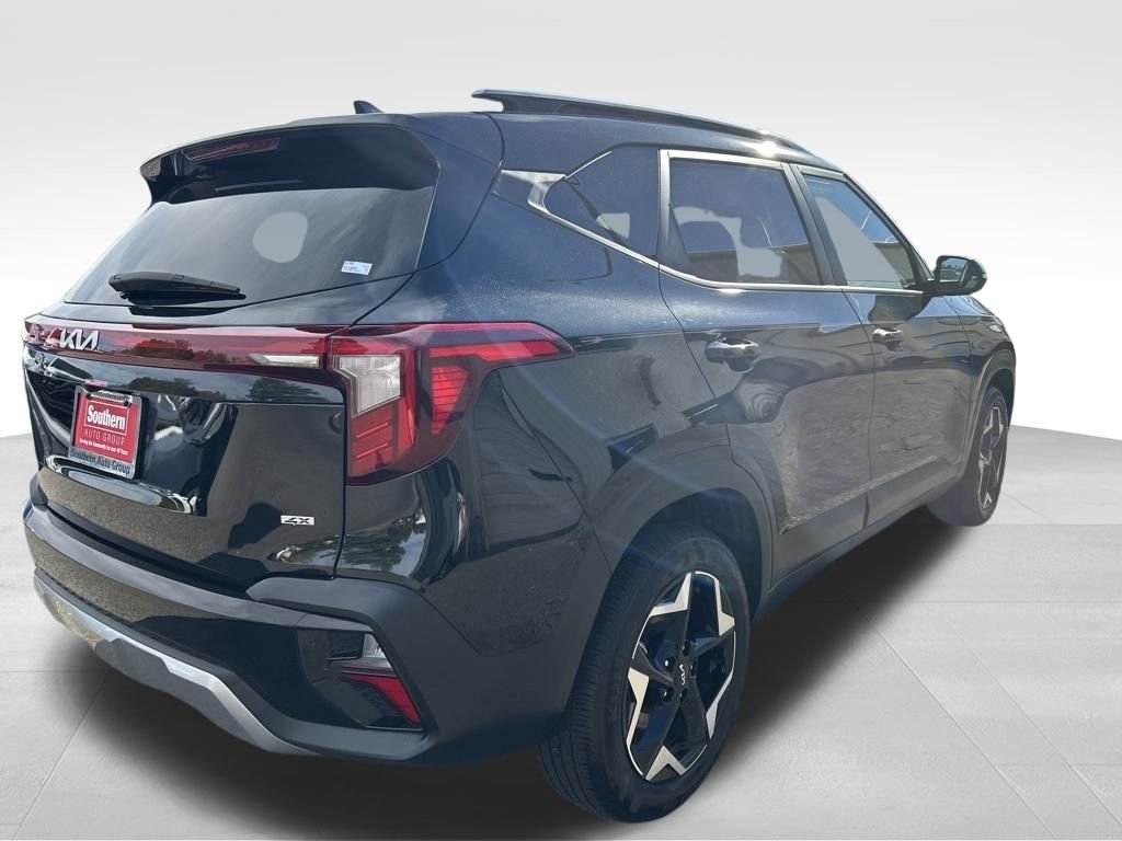 2025 Kia Seltos S photo 3