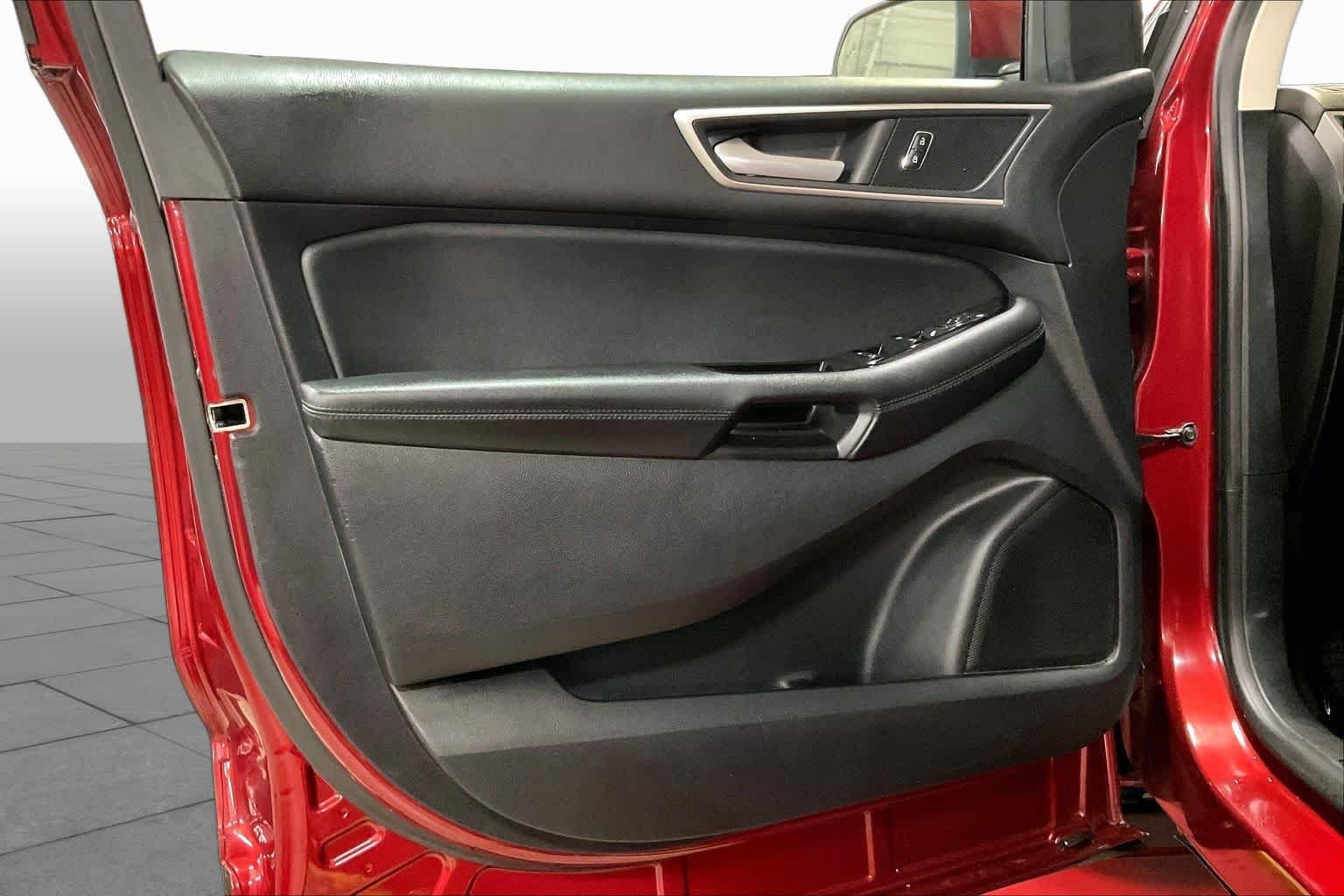 Used 2019 Ruby Red Metallic Tinted Clearcoat Ford SEL image 21