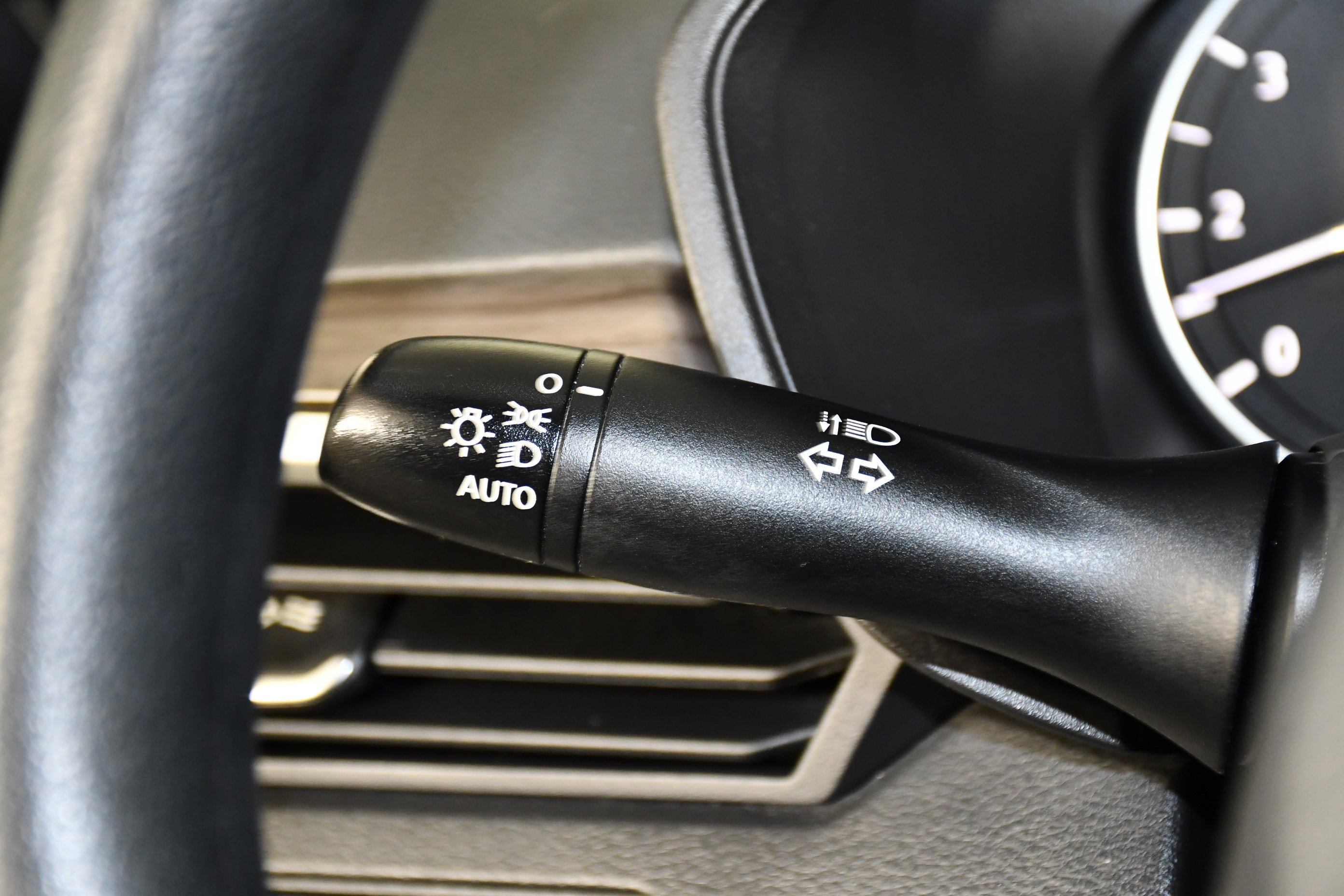 Used 2024 Gun Metallic Nissan 2.5 SV image 23