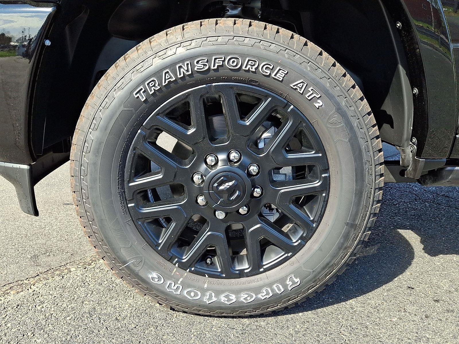 New 2026 Diamond Black Crystal Pearl-Coat Exterior Paint RAM Limited image 6