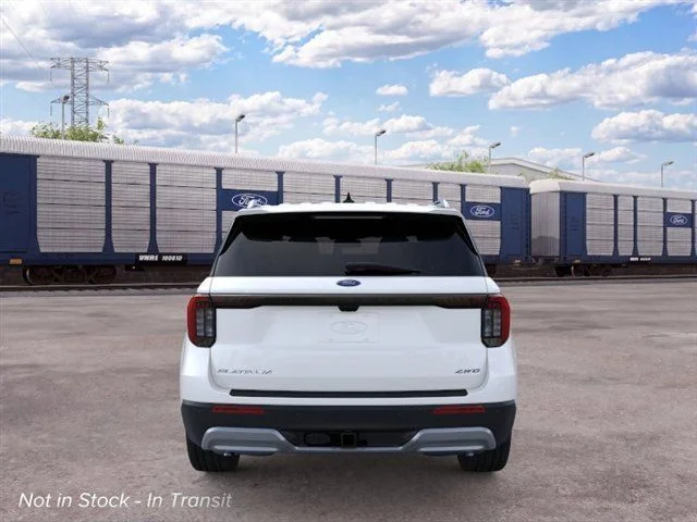 New 2026 Star White Metallic Tri-Coat Ford Platinum image 30