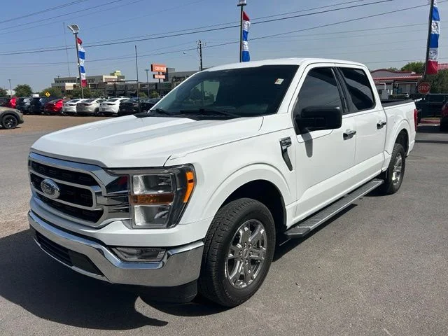 Used 2023 White Ford XLT image 3