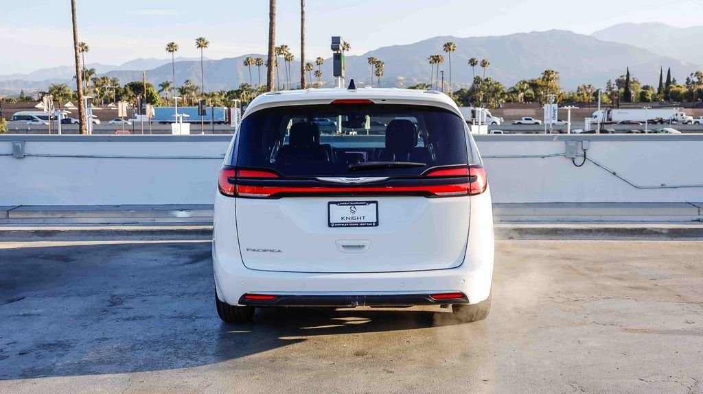 Used 2023 Bright White Clearcoat Chrysler Touring L image 8