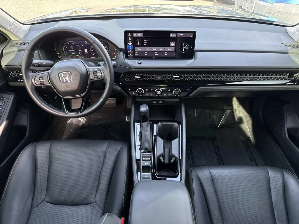 Used 2023 Gray Honda EX-L image 19
