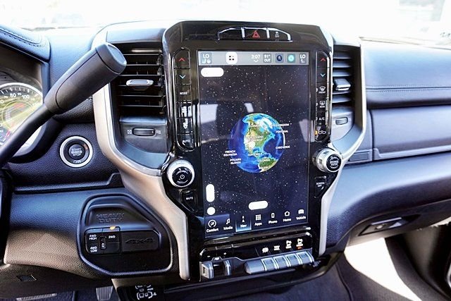 Used 2024 Silver Ram Laramie image 27