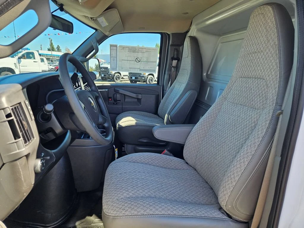 2025 Chevrolet Express Cargo Work Van - Photo 14