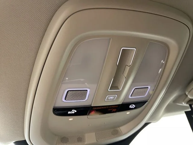 2025 Volvo XC90 Plus - Photo 33