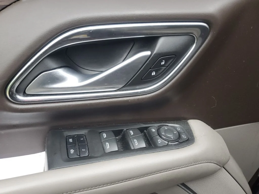 Used 2022 Orange Chevrolet LT image 20
