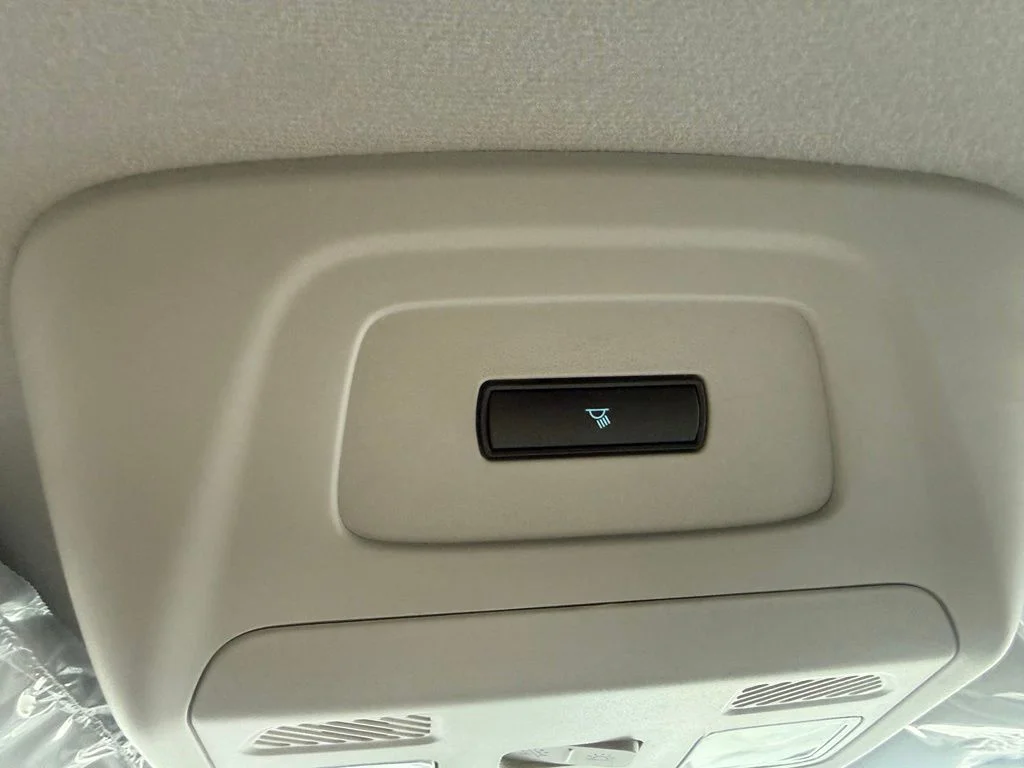 New 2025 Oxford White Ford Cargo Van image 33