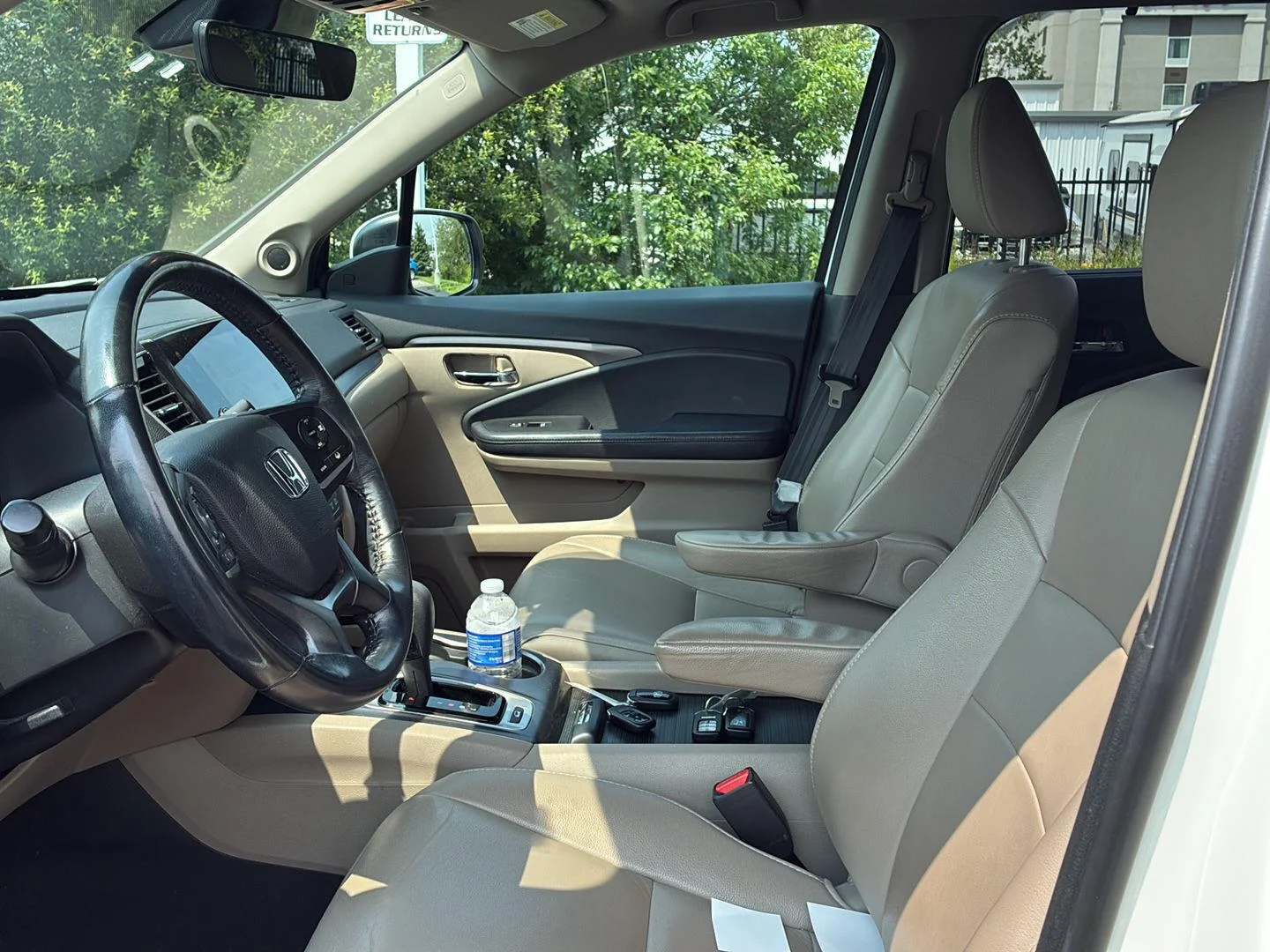 Used 2019 White Diamond Pearl Honda EX-L image 11