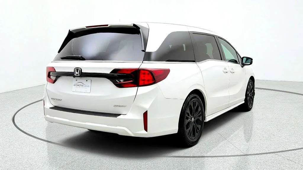 Used 2025 Platinum White Pearl Honda Sport-L Automatic image 5