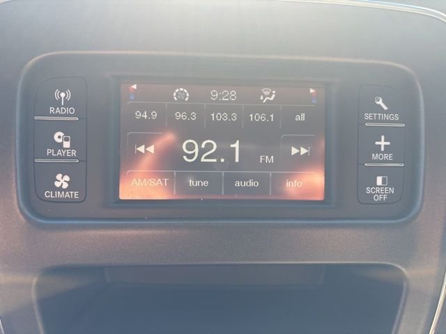 Used 2015 White Dodge SE image 18