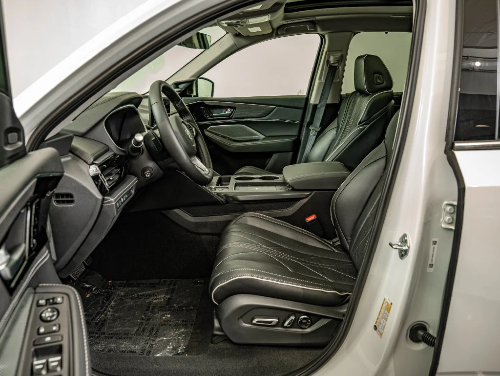 Used 2026 Platinum White Acura Advance Package image 32