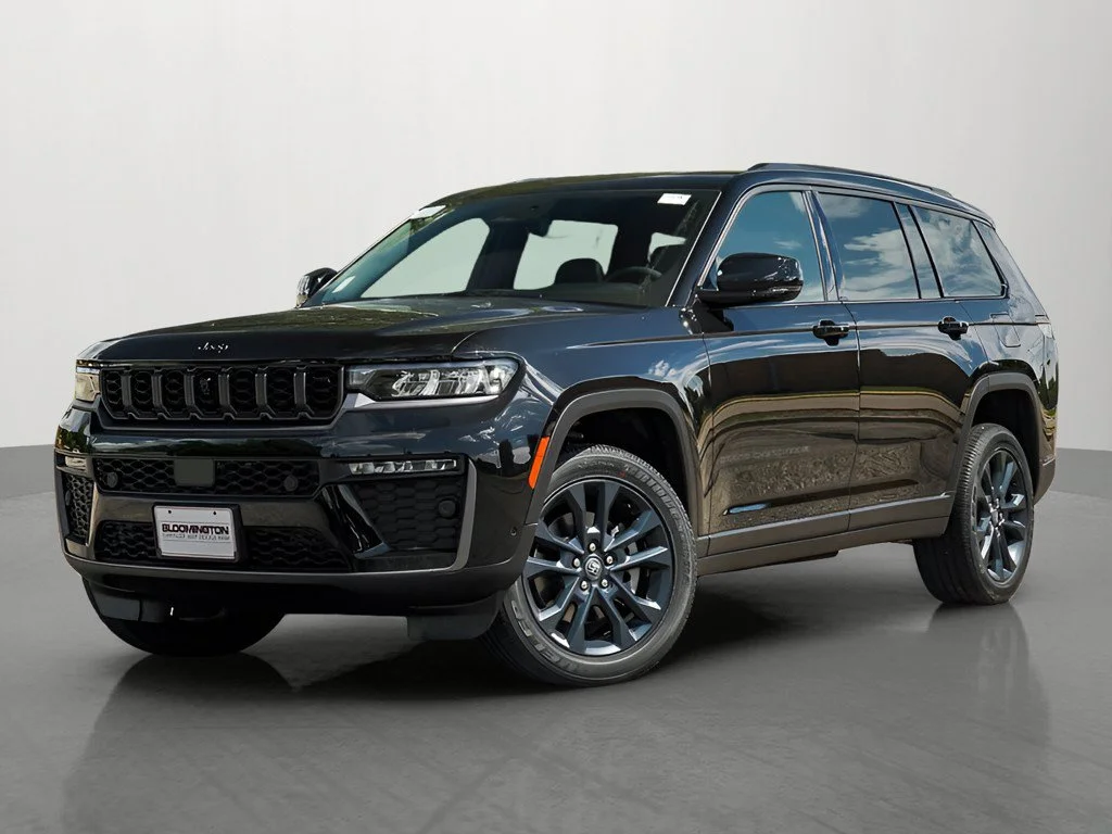 New 2026 Diamond Black Crystal Pearlcoat Jeep Limited image 1