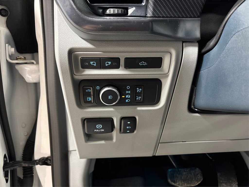 Used 2021 White Ford Limited image 40