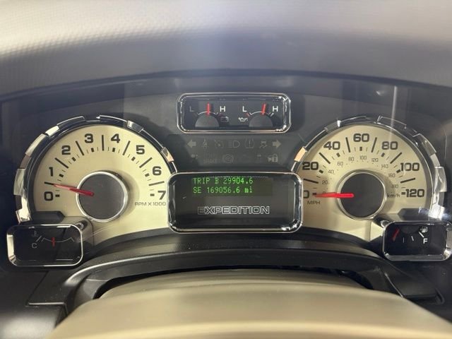 Used 2014 White Ford Limited image 21