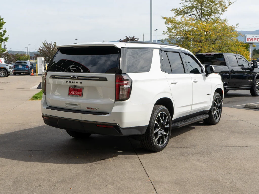 Used 2021 White Chevrolet RST image 8