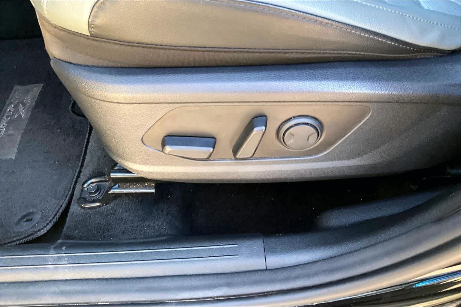 Used 2023 Ebony Black Kia X-Line image 31