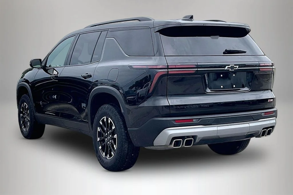 Used 2025 Black Chevrolet Z71 image 4