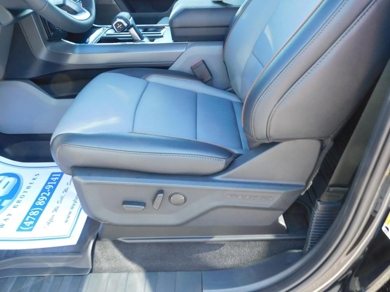 New 2026 Agate Black Metallic Ford Lariat® image 32