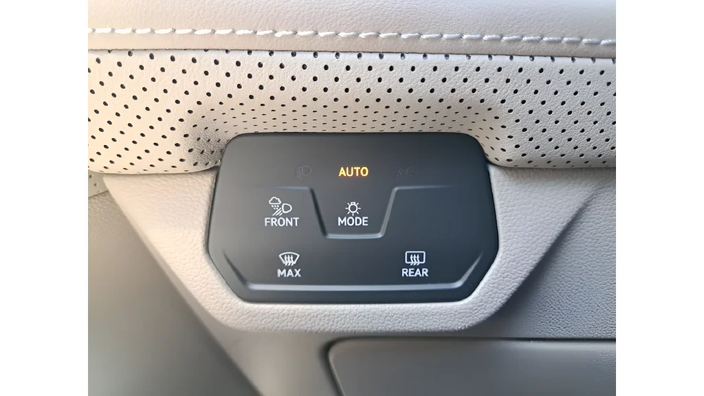 New 2026 Blue Volkswagen SE w/Technology image 17
