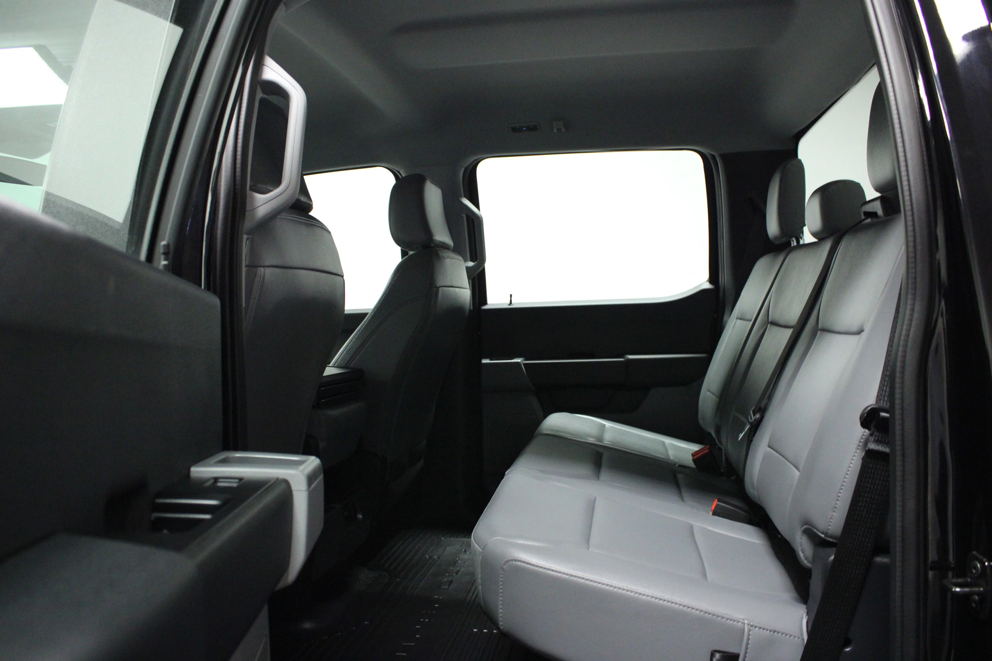 Used 2024 Black Metallic Ford XL image 10