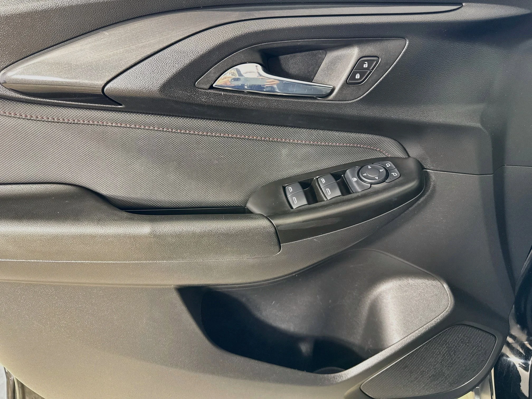Used 2023 MOSAIC BLACK METALLIC Chevrolet RS image 20