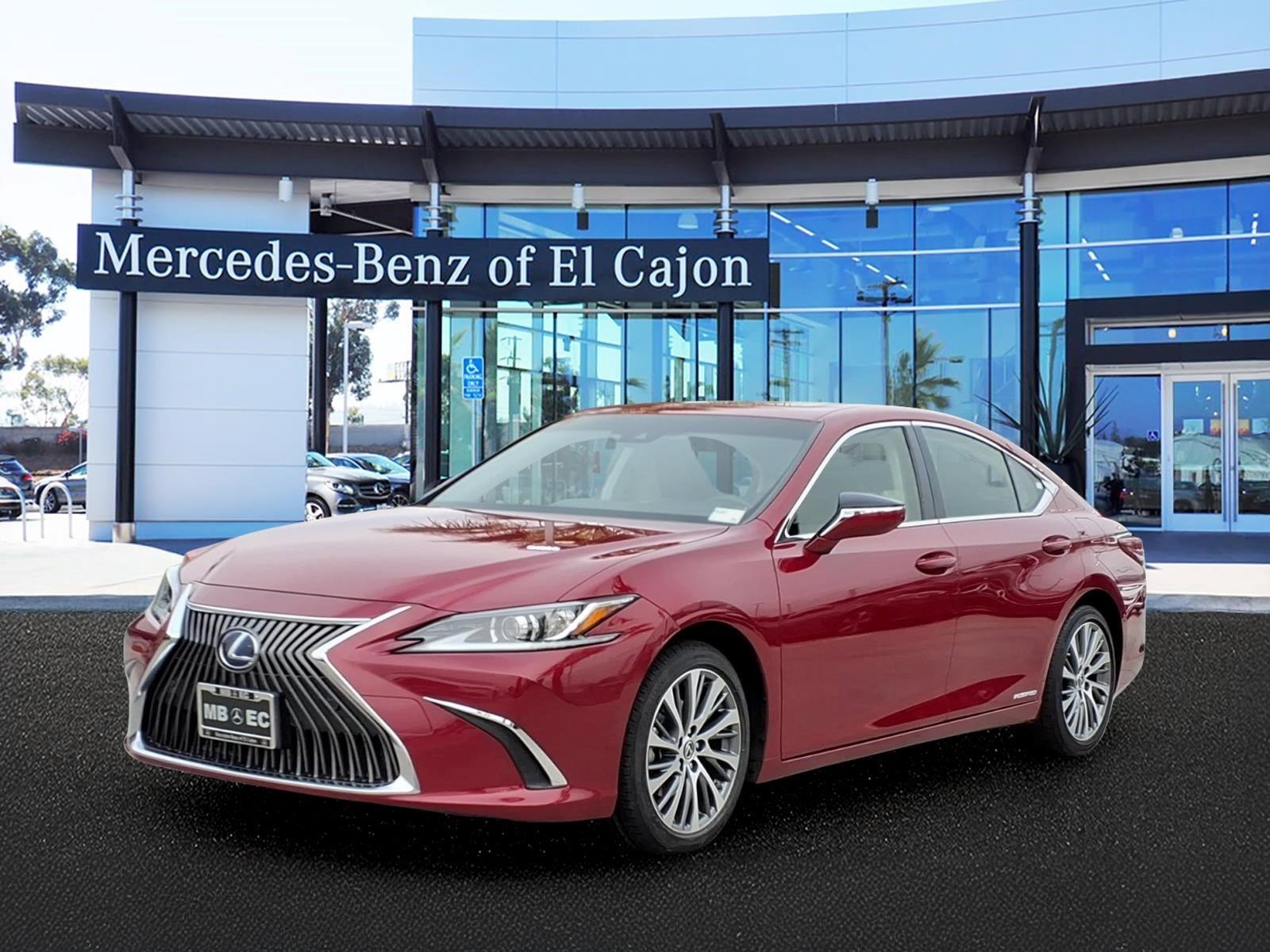 2019 Lexus ES 300h 300h's photo