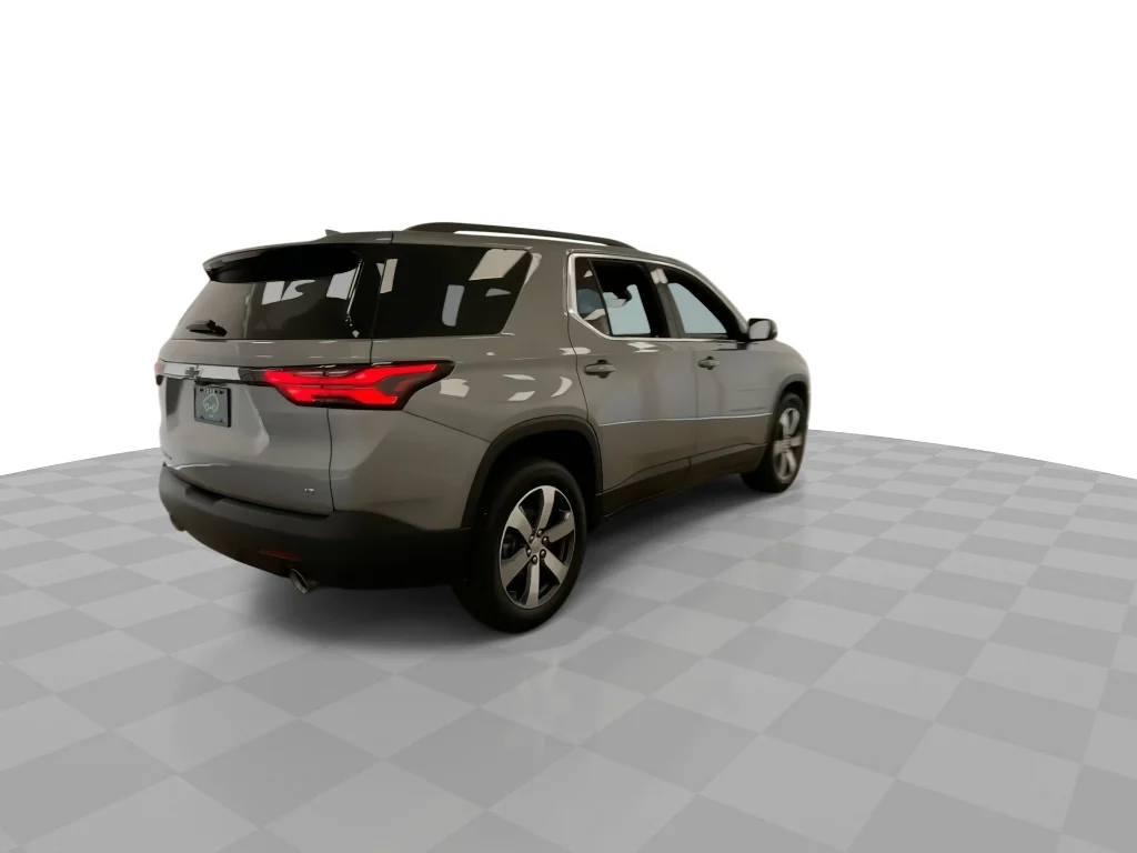 Used 2023 Sterling Gray Metallic Chevrolet LT Leather image 9