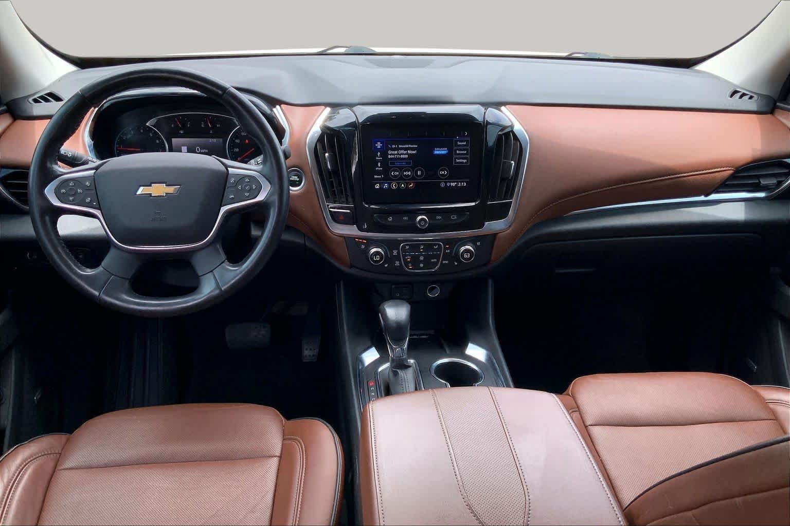 Used 2021 Iridescent Pearl Tricoat Chevrolet High Country image 16