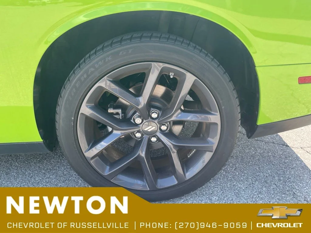 Used 2023 Sublime Metallic Dodge SXT image 34