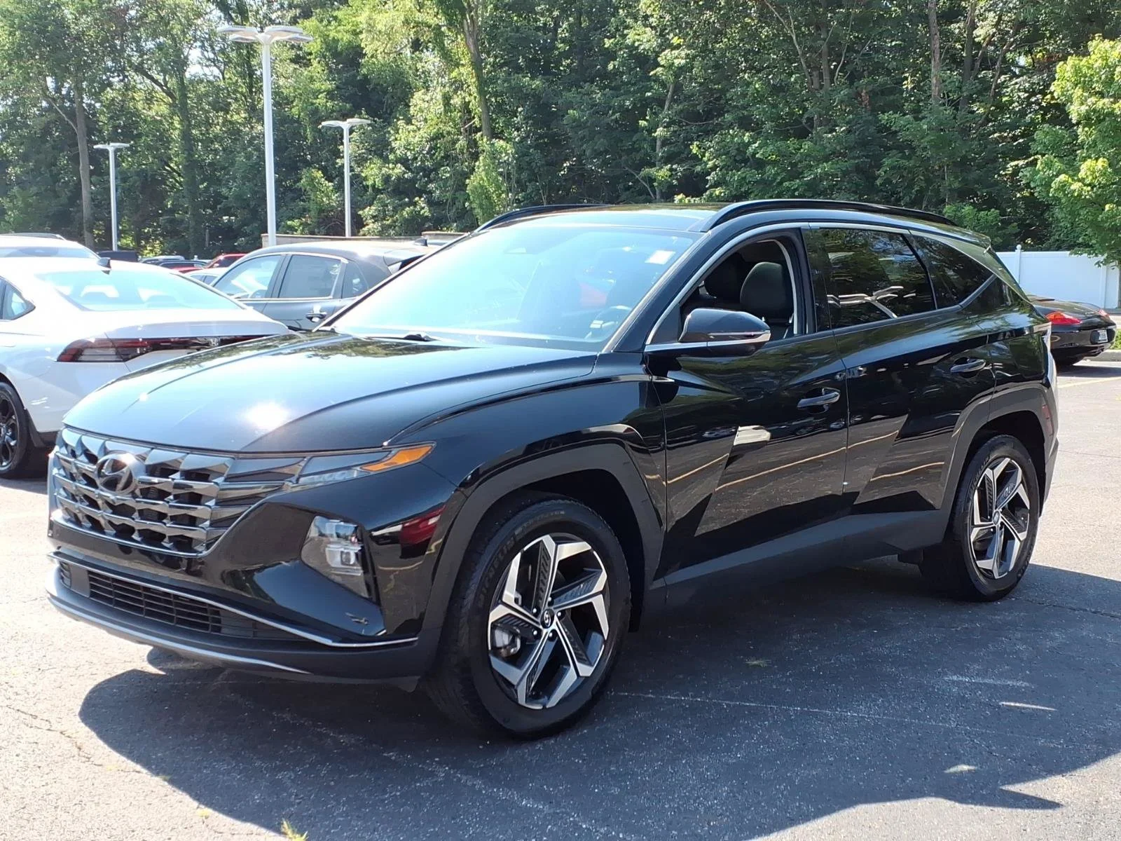 Used 2024 Black Pearl Hyundai Limited image 3